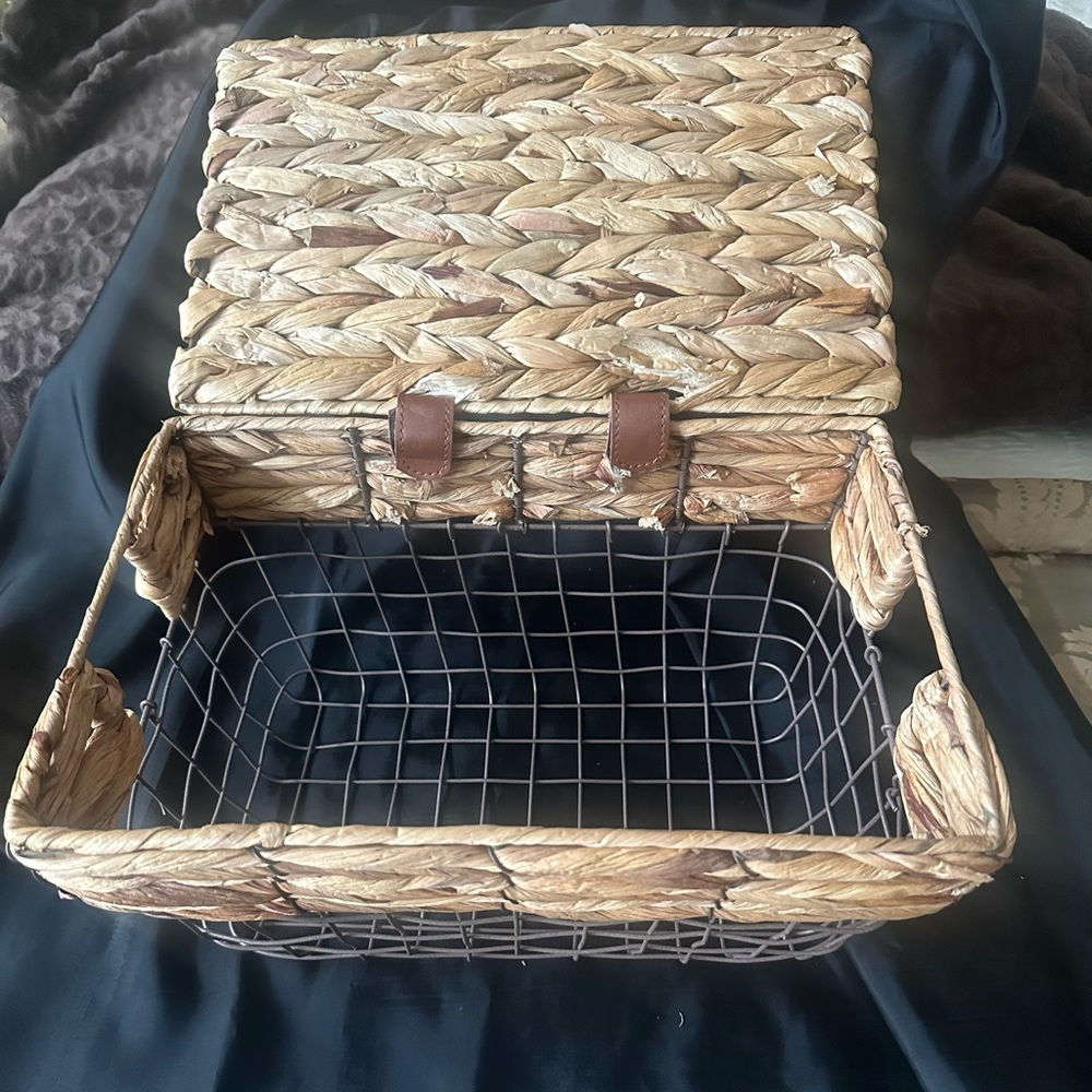 NWOT Seagrass and Metal Storage Container with Lid